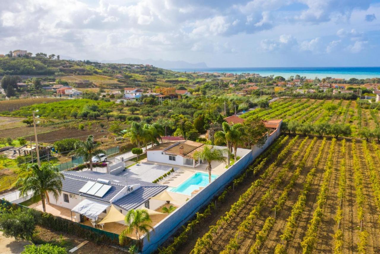 Villa Roby Trappeto  Eksteriør billede